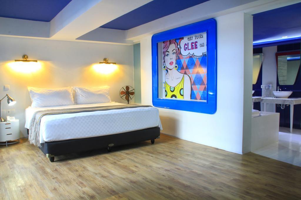 Berry Glee Thematic Hotel Kuta  Exterior photo